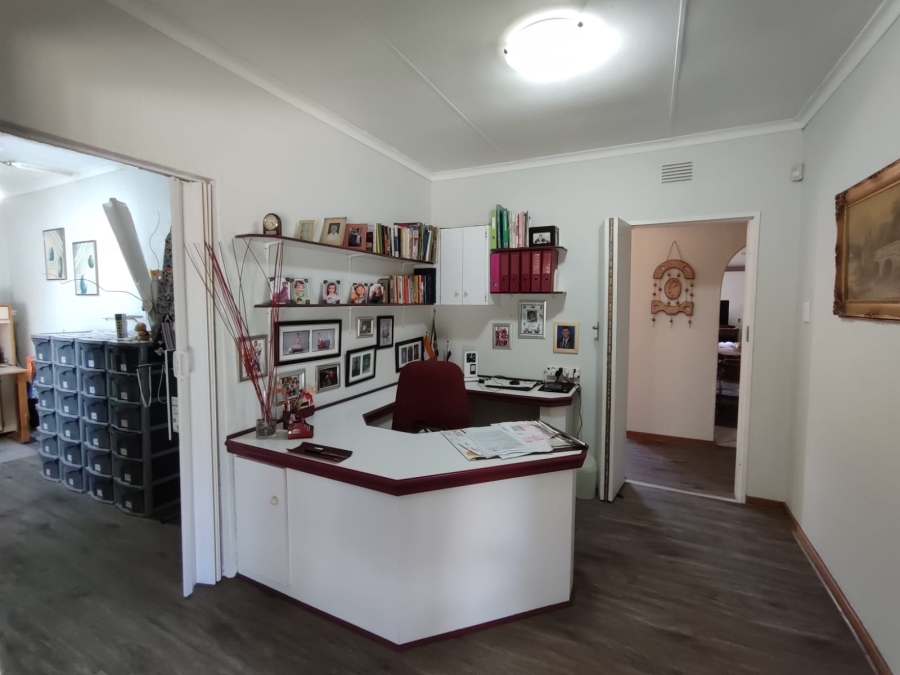 3 Bedroom Property for Sale in Flimieda North West